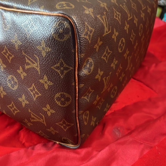 Authentic vintage Louis Vuitton authentic speedy 35 without the strap! - Picture 9 of 14